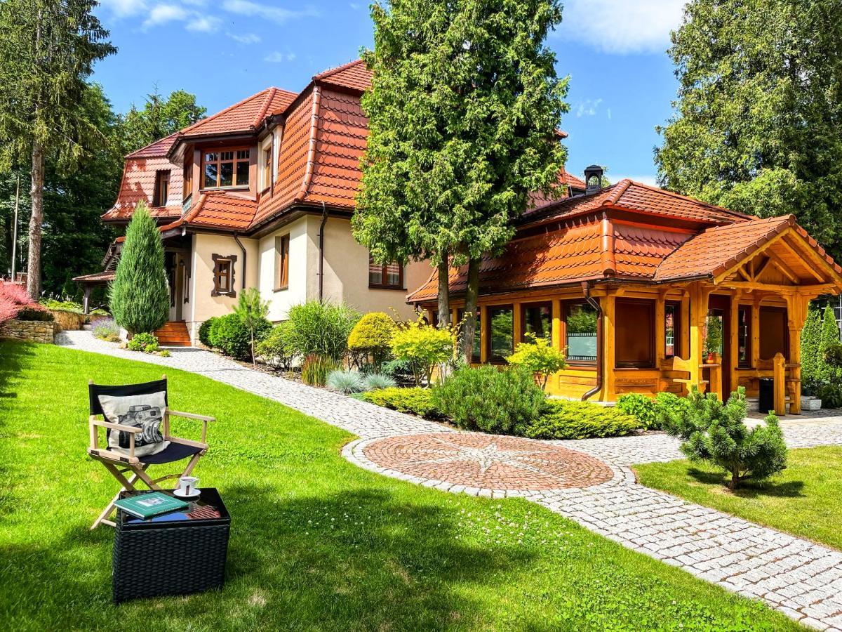 Villa Filmowiec Поляниця-Здруй Екстер'єр фото